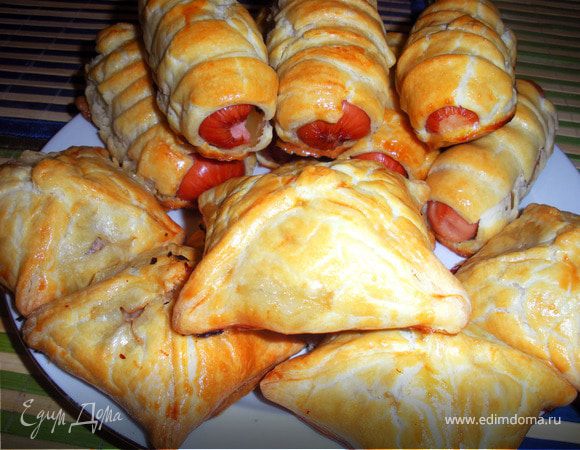 Сосиски в тесте и мясные конвертики на скорую руку Сосиски в тесте и мясные конвертики на скорую руку
