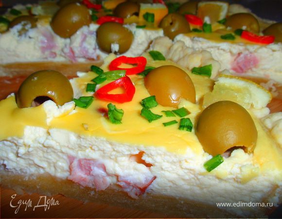 Закусочный пирог с творогом и ветчиной Закусочный пирог с творогом и ветчиной