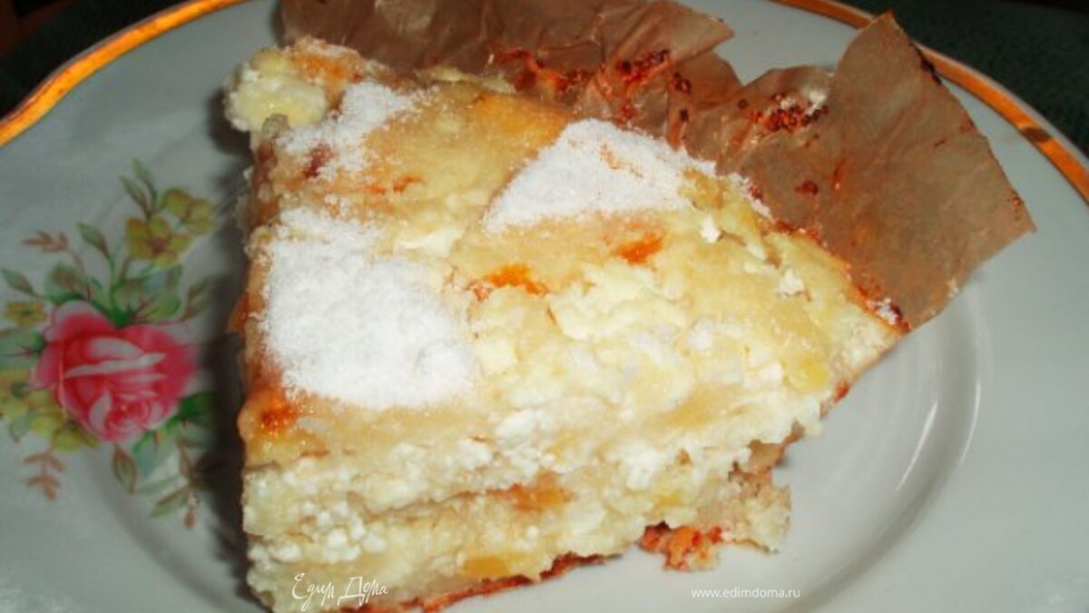 Запеканка с бананом и курагой.