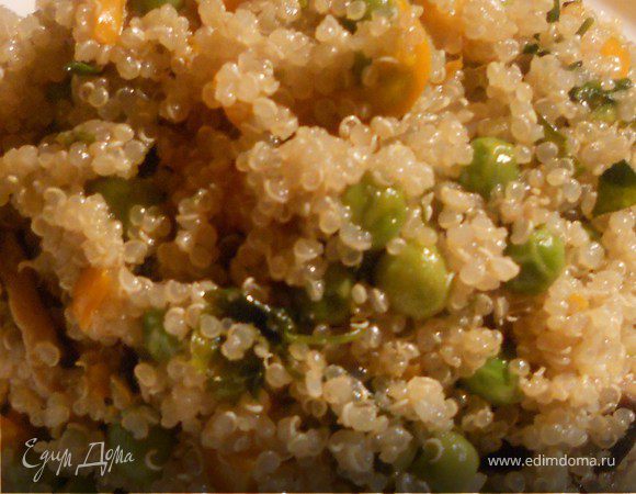Киноа с шампиньонами и овощами
