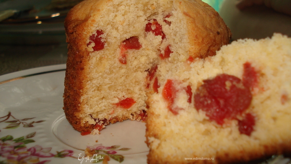 Творожный кекс с вяленой вишней