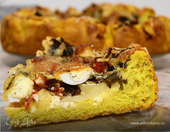 Пирог с морской капустой и перепелиными яйцами