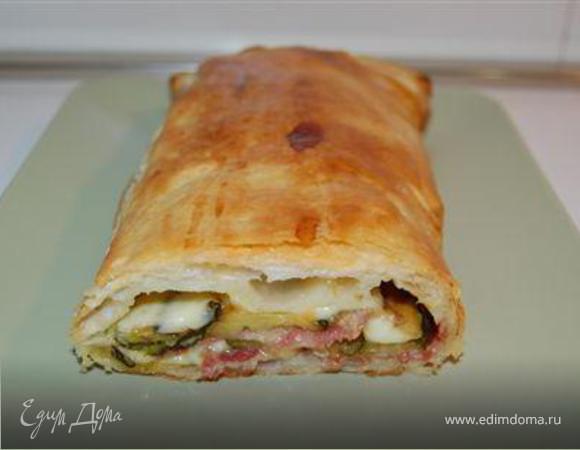 Штрудель с беконом и цукини