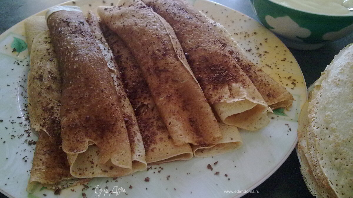 Блинчики с начинкой из карамелизованных яблок