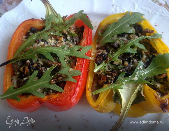Запеченный перец с брынзой, руколой и вешенками Запеченный перец с брынзой, руколой и вешенками