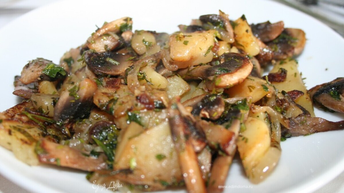 Картофель с грибами (постное блюдо)