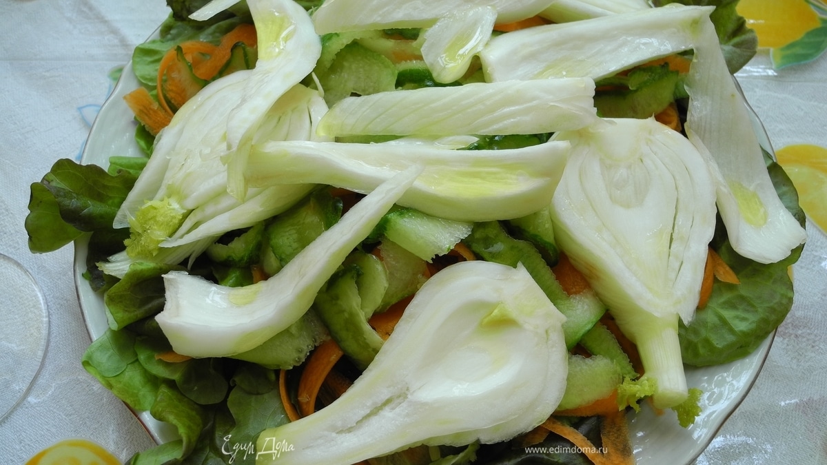 Салат с фенхелем