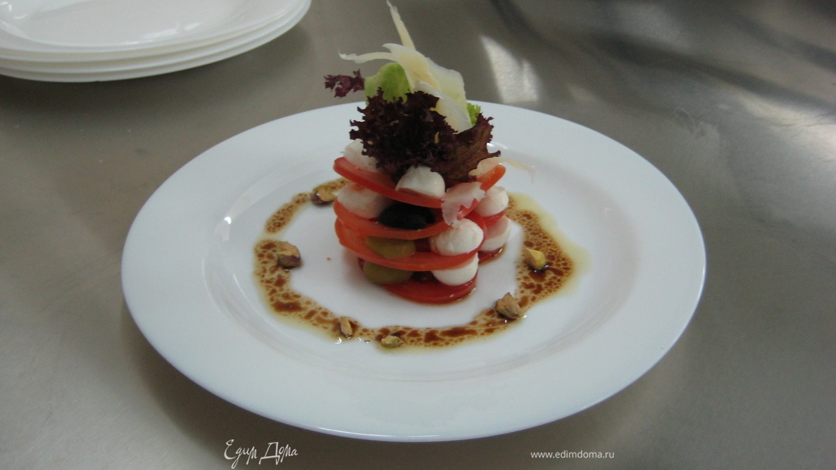 Томаты с моцареллой