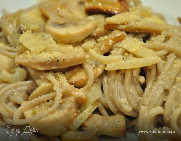Макароны со сливками и грибами