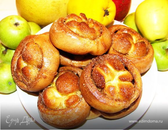 Постные булочки с корицей Постные булочки с корицей