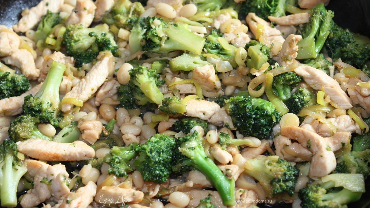 Курица с брокколи (восточные мотивы)