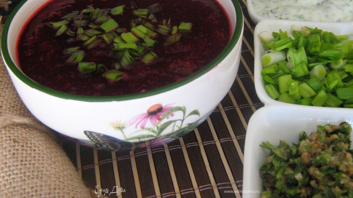 Острый свекольный суп с имбирём