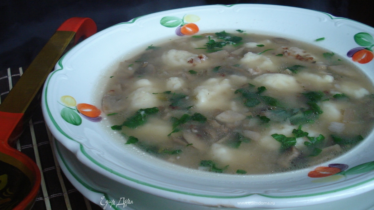 Гречневый суп с картофельными клёцками и шампиньонами