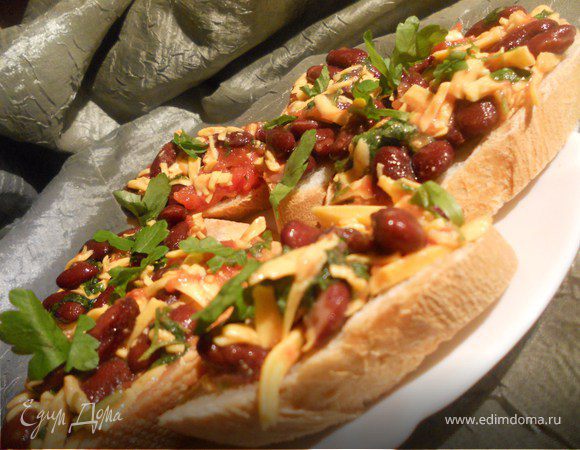 Брускета с фасолевым салатом и с сыром "чеддер" для Ольги:)