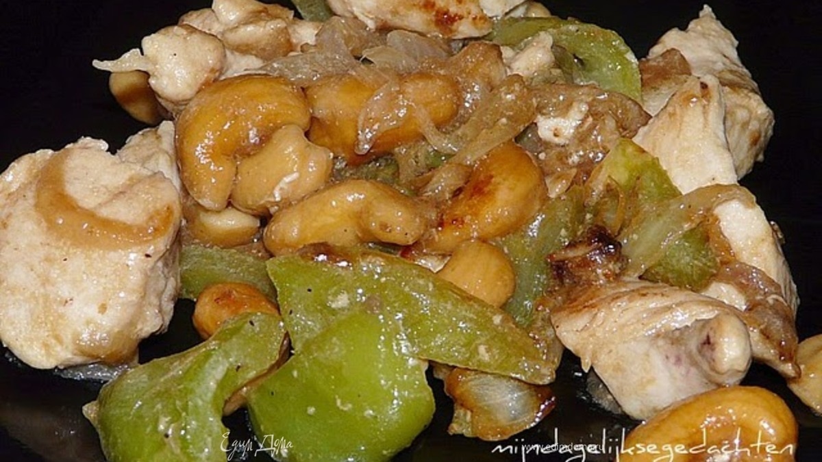 Курица с кешью