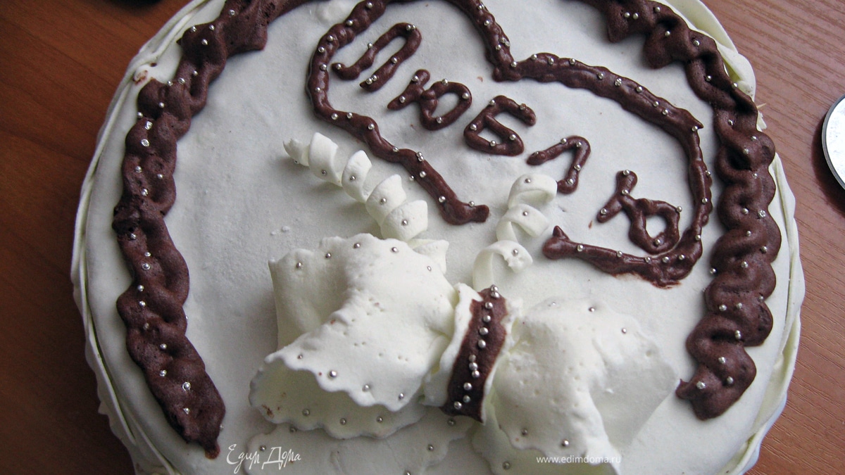 Шоколадный бисквитный торт