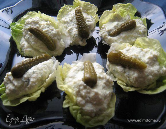 Яичный паштет с корнишонами Яичный паштет с корнишонами