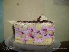 Шахматный торт с ягодным кремом