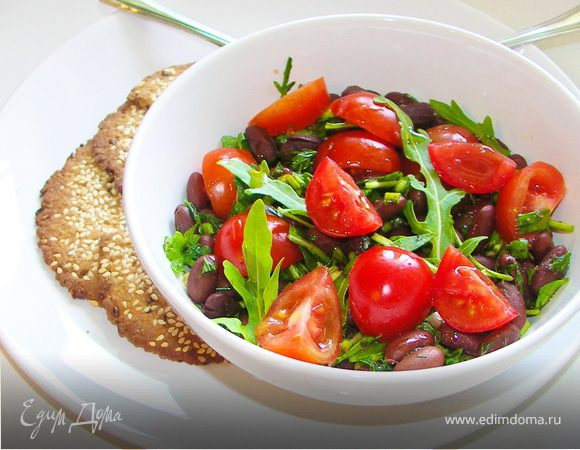 Тёплый салат из фасоли Тёплый салат из фасоли