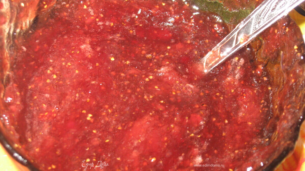 Густой джем из клубники