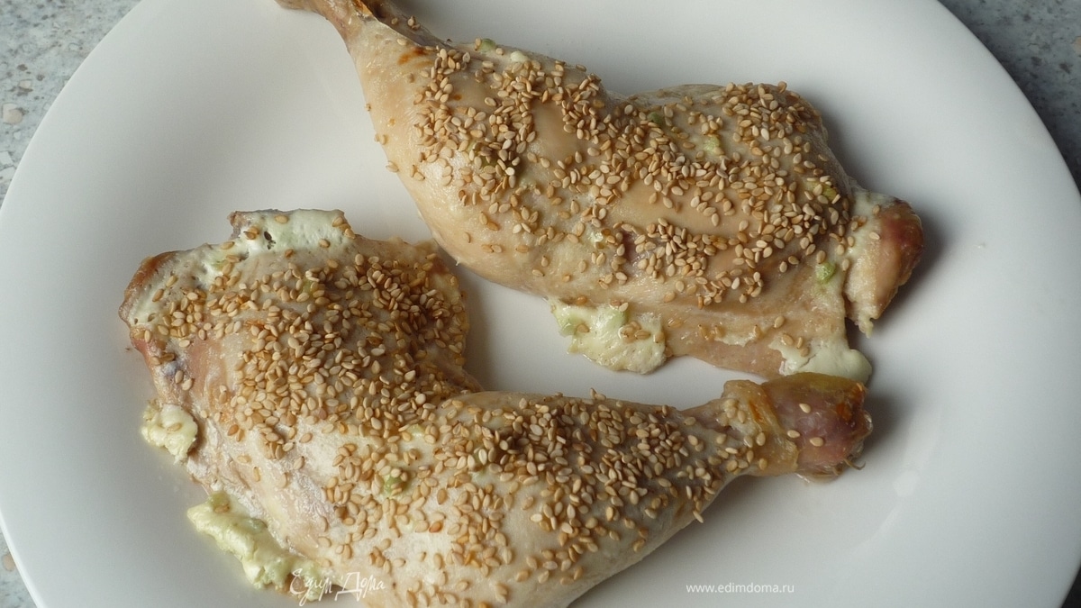 Запеченая курочка в кунжутной панировке