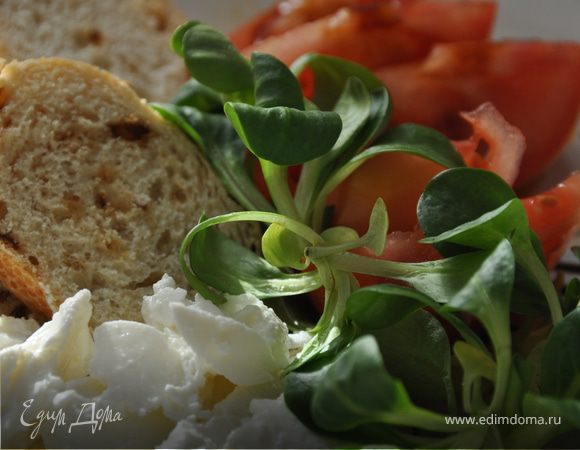 Легкий средиземноморский салат Легкий средиземноморский салат