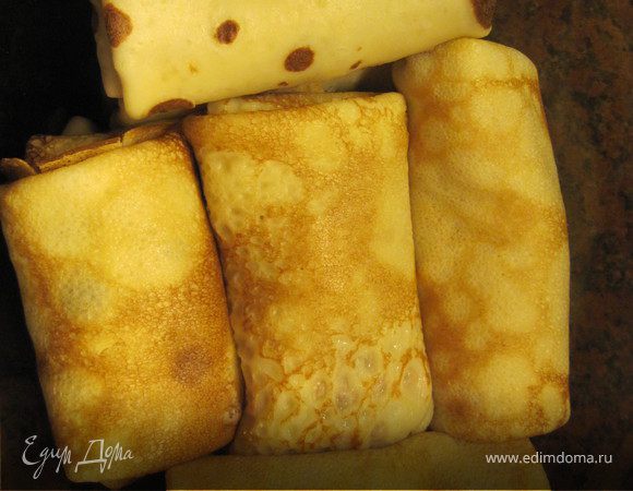 Блинчики с творожно-банановой начинкой.