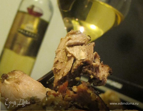 Индейка с розовым перцем, мятой и соевым соусом Индейка с розовым перцем, мятой и соевым соусом