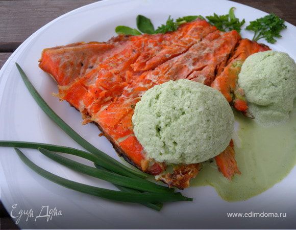 Семга-гриль с мороженым из петрушки