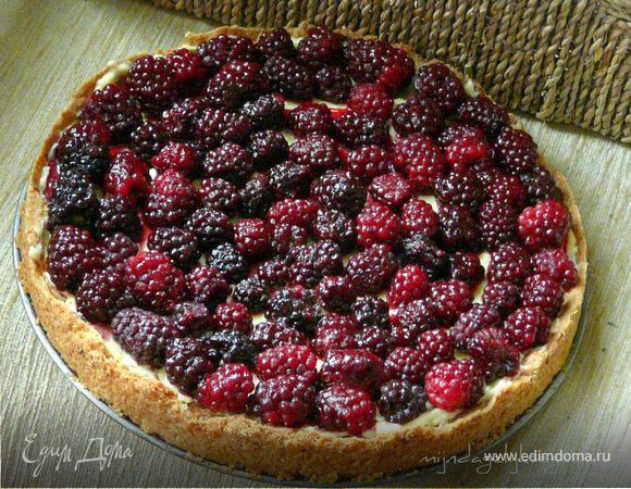 Ягодный тарт с франжипаном и лимонным кремом Ягодный тарт с франжипаном и лимонным кремом