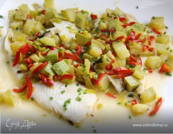 Запечённая камбала с кабачками! И всего 293 ккал. в 1 порции :-) Запечённая камбала с кабачками! И всего 293 ккал. в 1 порции :-)