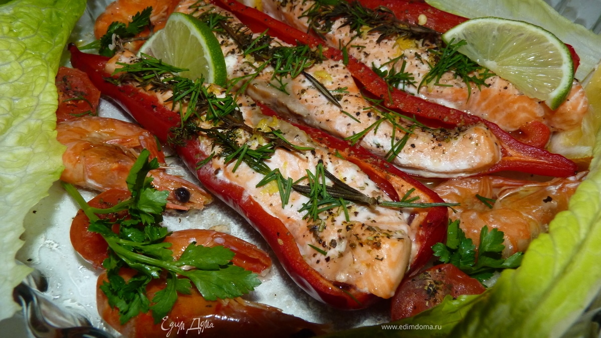 Красный перец с лососем, лимоном, тимьяном