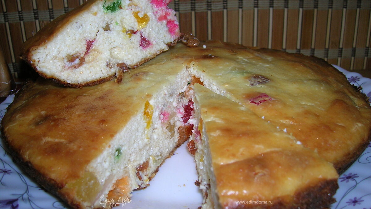 Запеканка творожная с цукатами и бананом