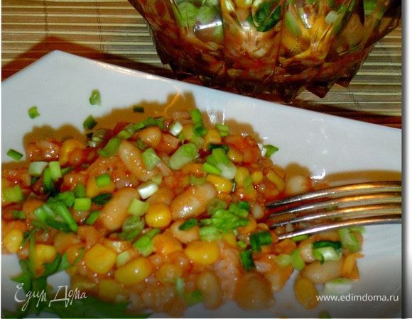 Салат с рисом, фасолью и кукурузой