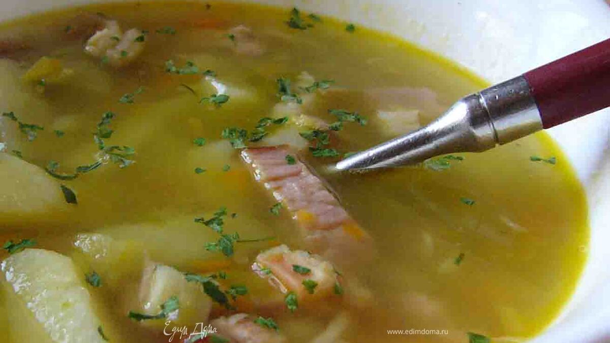 Гороховый суп с копченым окороком