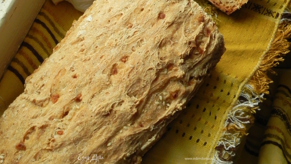 Хлеб ржано-пшеничный с томатом и чесноком