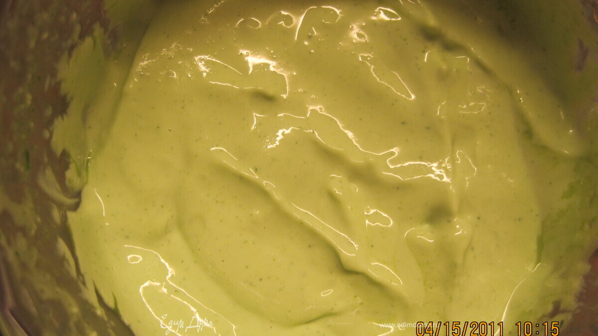 Сыр домашний с чесноком, укропом .