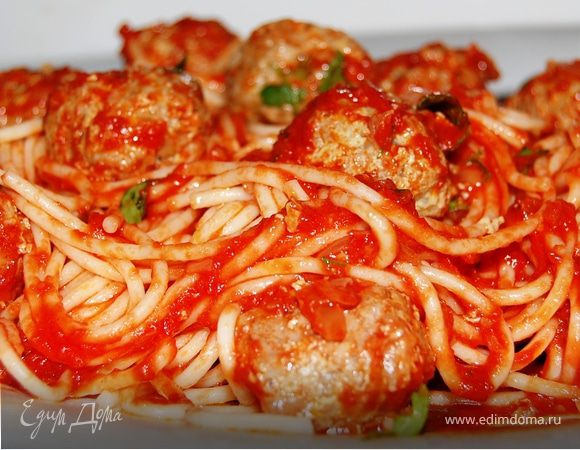 Спагетти с паровыми тефтельками под томатным соусом Спагетти с паровыми тефтельками под томатным соусом