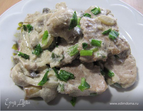 Свиные медальоны в сливочно-грибном соусе Свиные медальоны в сливочно-грибном соусе