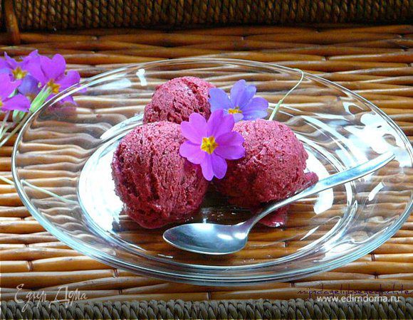 Легкое ягодное мороженое Легкое ягодное мороженое