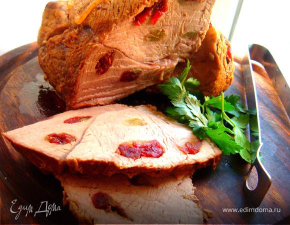 Говядина духовая с клюквой