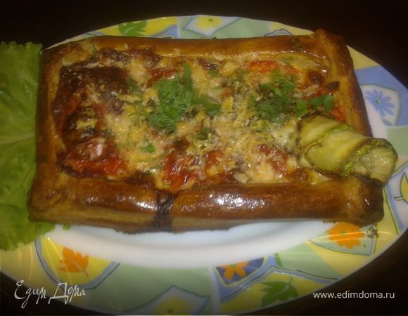 Инсалата Капрезе в слоеном тесте.