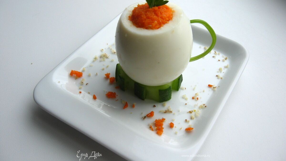 "Чашечка" из яйца