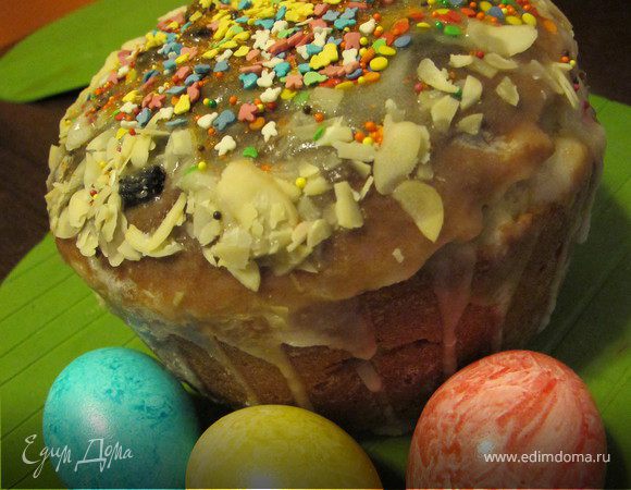Праздничный кулич Праздничный кулич