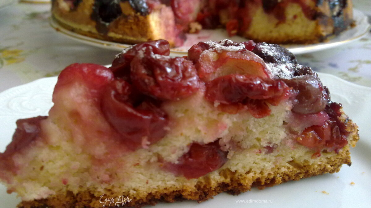 Простейший пирог с вишней