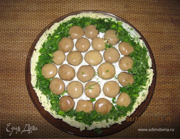 Рецепт салата «Полянка» с курицей и грибами