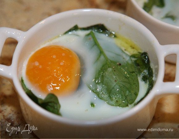 Яйца кокот со шпинатом Яйца кокот со шпинатом