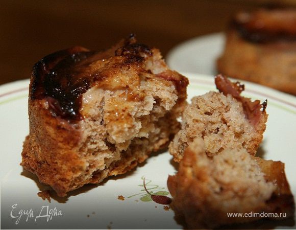 Маффины с персиками, корицей и мускатным орехом