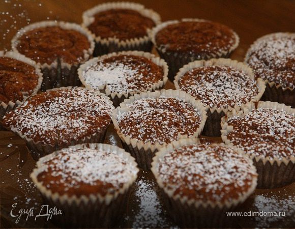 Кексы на месяц с изюмом и миндалем