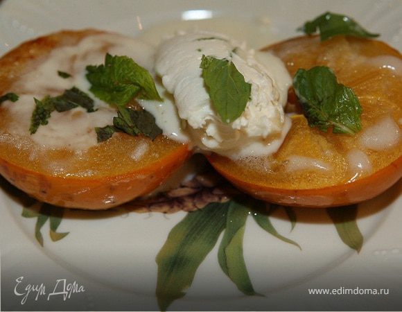 Карамелизированная хурма с медом и маскарпоне